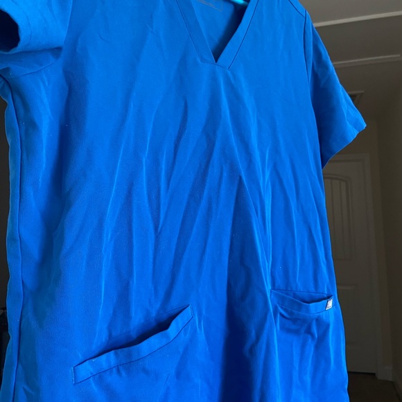 Casma 3 Pocket Scrub Top - Picture 3 of 5